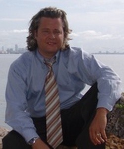 Carlos Del Amo