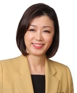 Aimee Siton Kim (R)